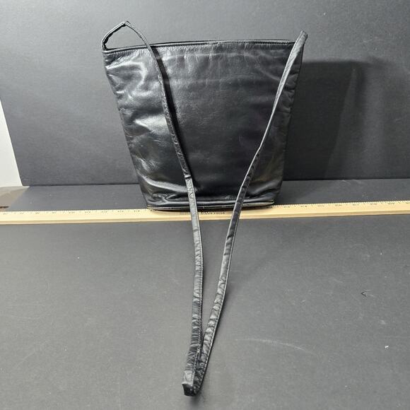 C.L. Whiting Collection Leather Crossbody Satchel Leaf Design Black& Camel Color - Picture 5 of 16